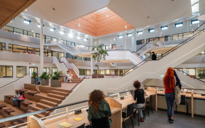 IVVD VS31 Schoolgebouw decor Magazine groot Academie tien