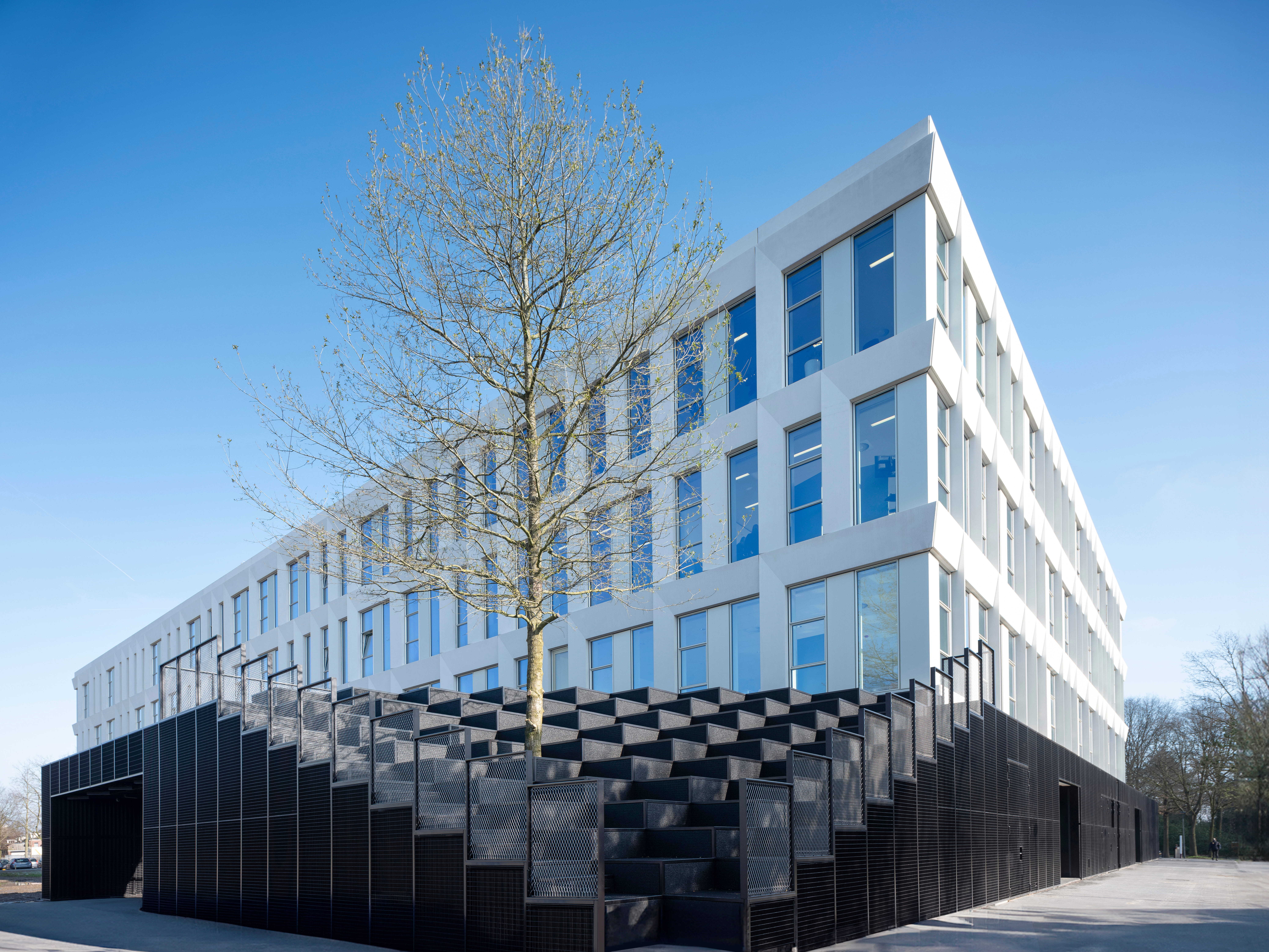 01 Fontys Campus R13 Nudus photography Frank Hanswijk