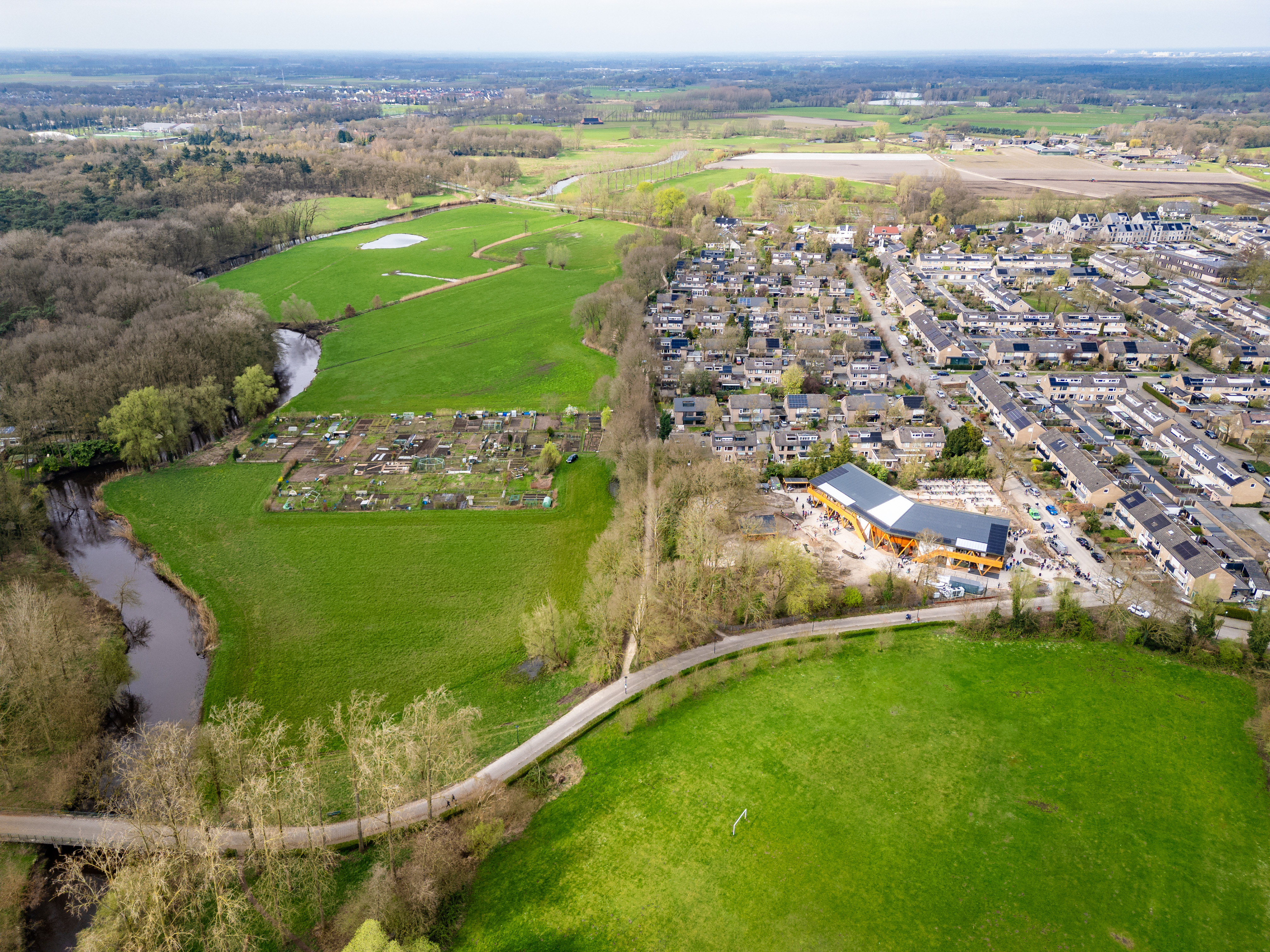 En En Buitenste Binnen BASE 08