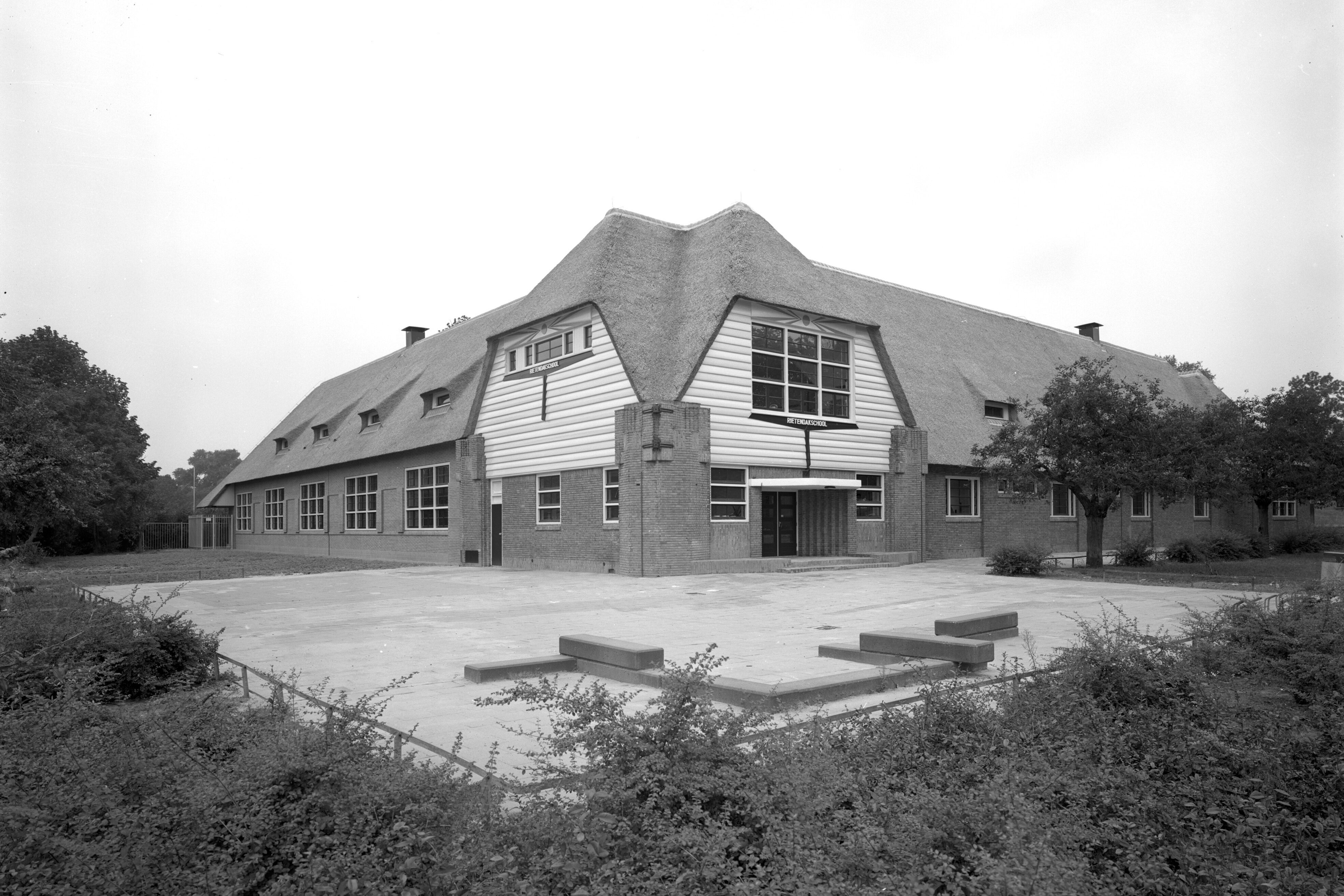 IVVD Iconische Rietendakschool behouden voor toekomst 1
