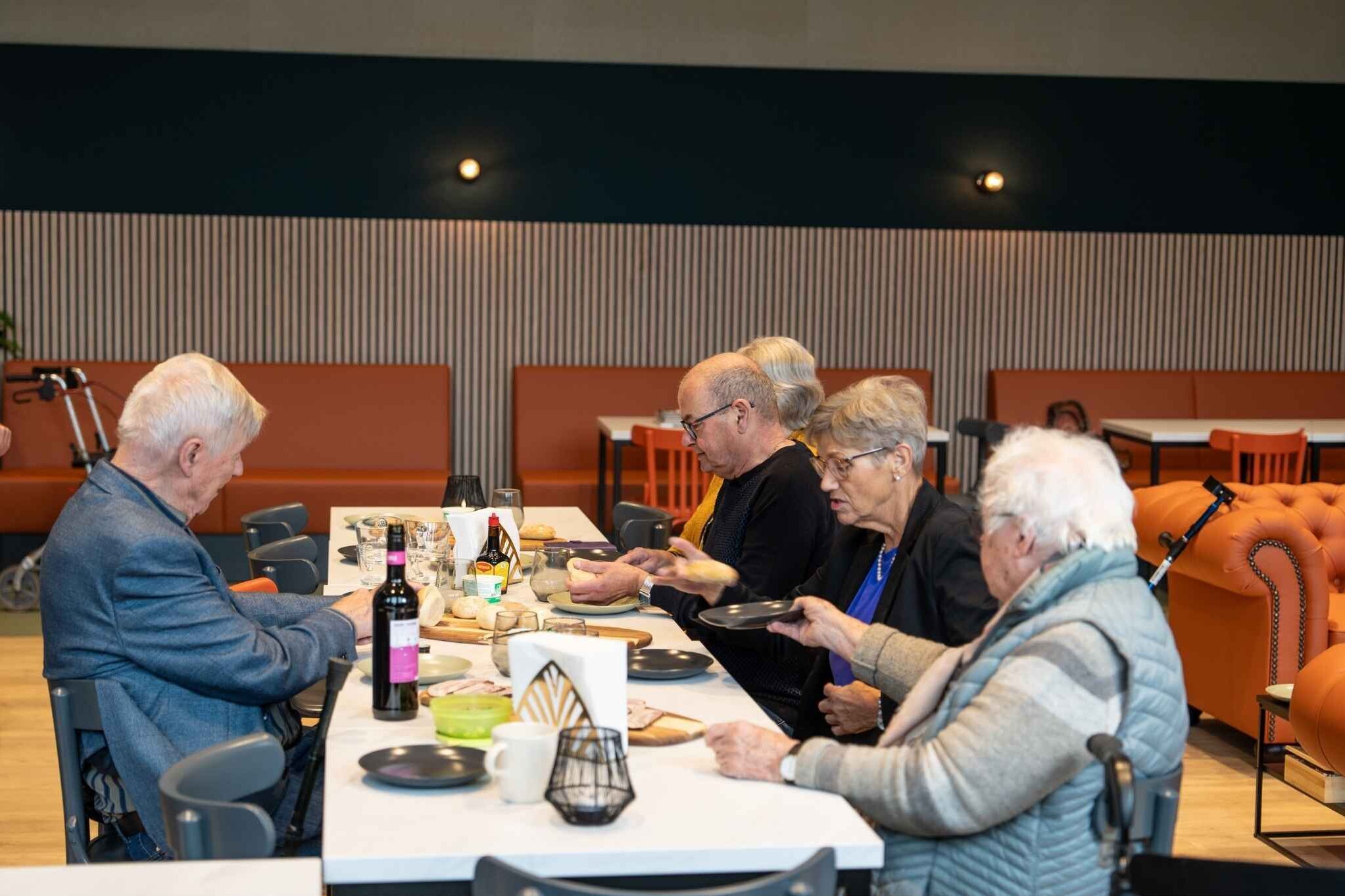 IVVD Ontmoeting houdt mensen vitaal en gezond 5