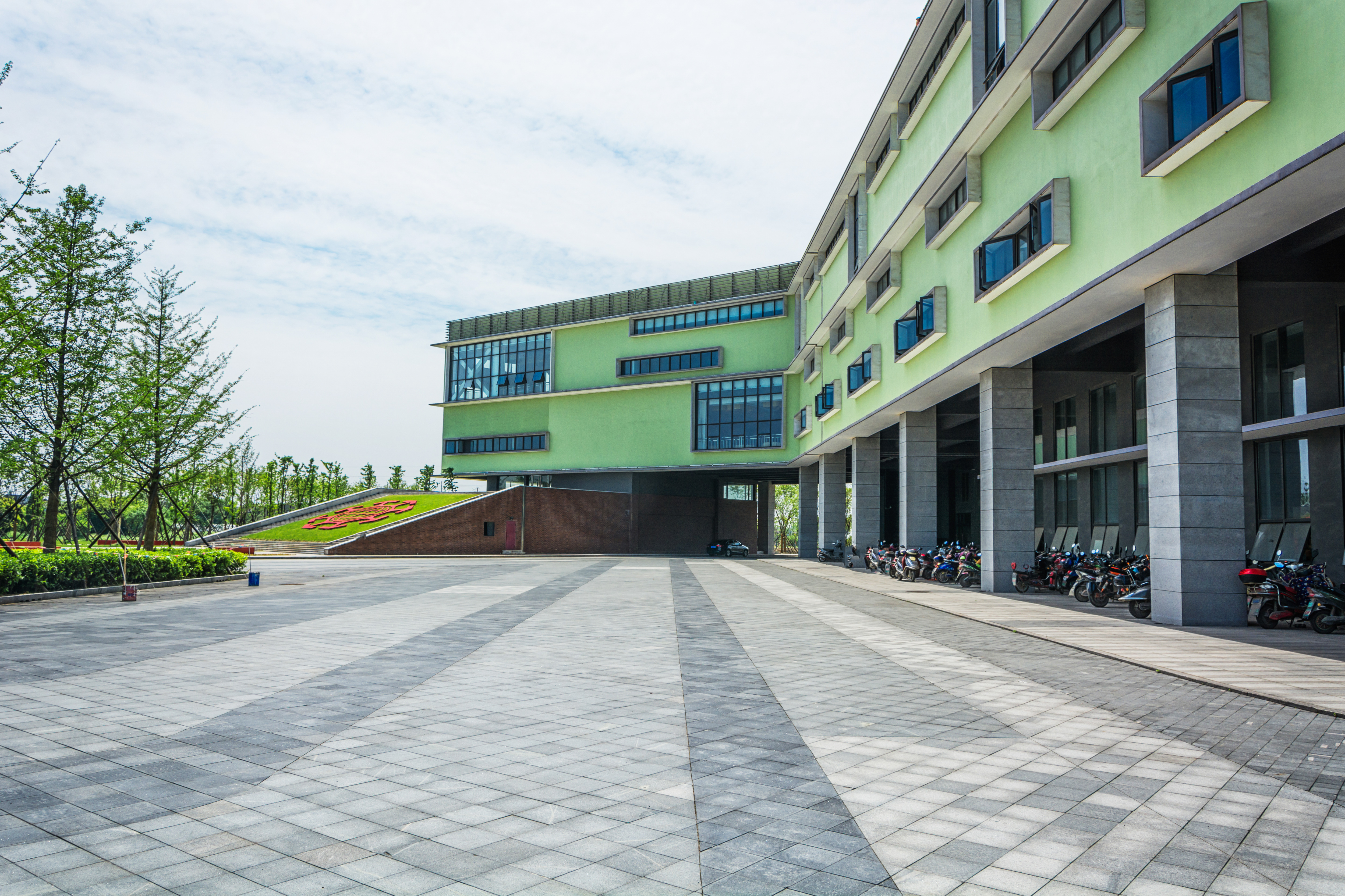 Low rise building